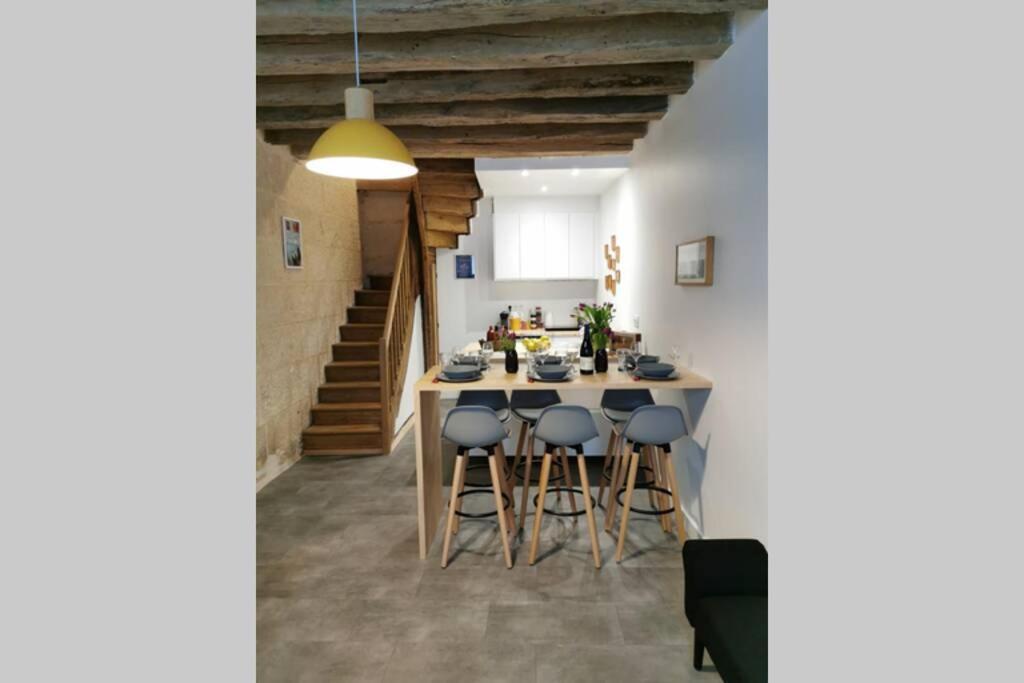 Maison De Ville Au Coeur Du Quartier Historique Tours Luaran gambar